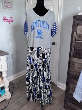 Hey Kentucky Wildcats Fans! One of a kind Upcycled Maxi Dress - Size Large